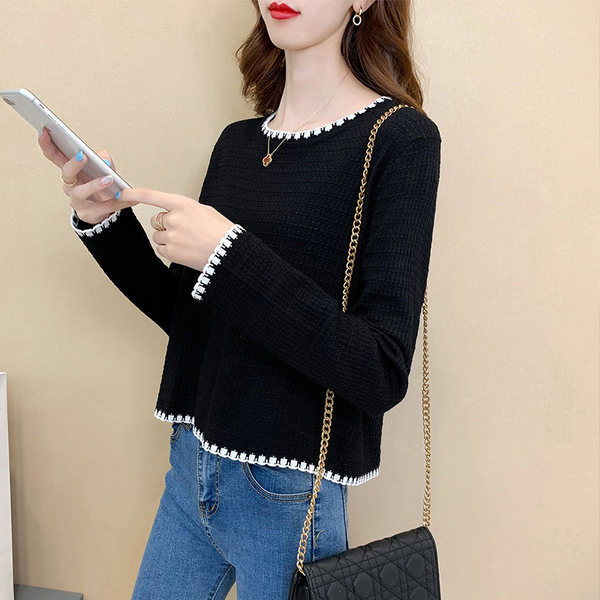 ラウンドネックニット