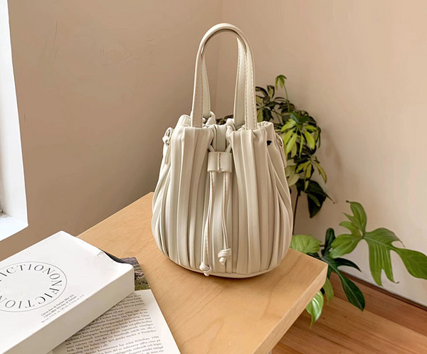 プリーツ２WAYバッグ