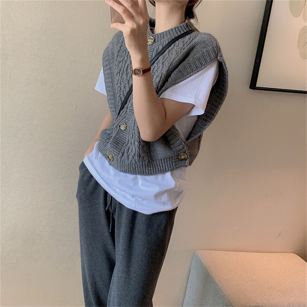 ウエストボタンベスト