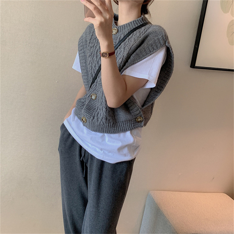 ウエストボタンベスト