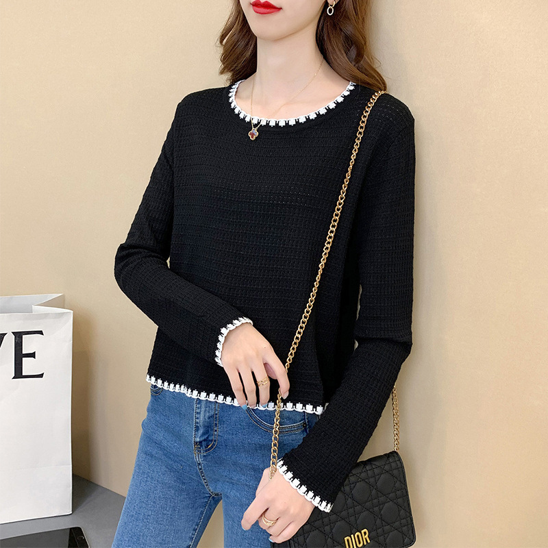 ラウンドネックニット