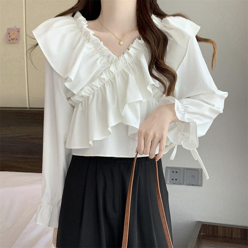 フリルVネックシャツ