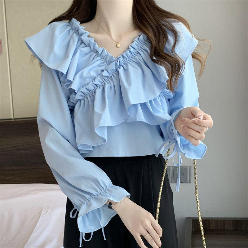 フリルVネックシャツ