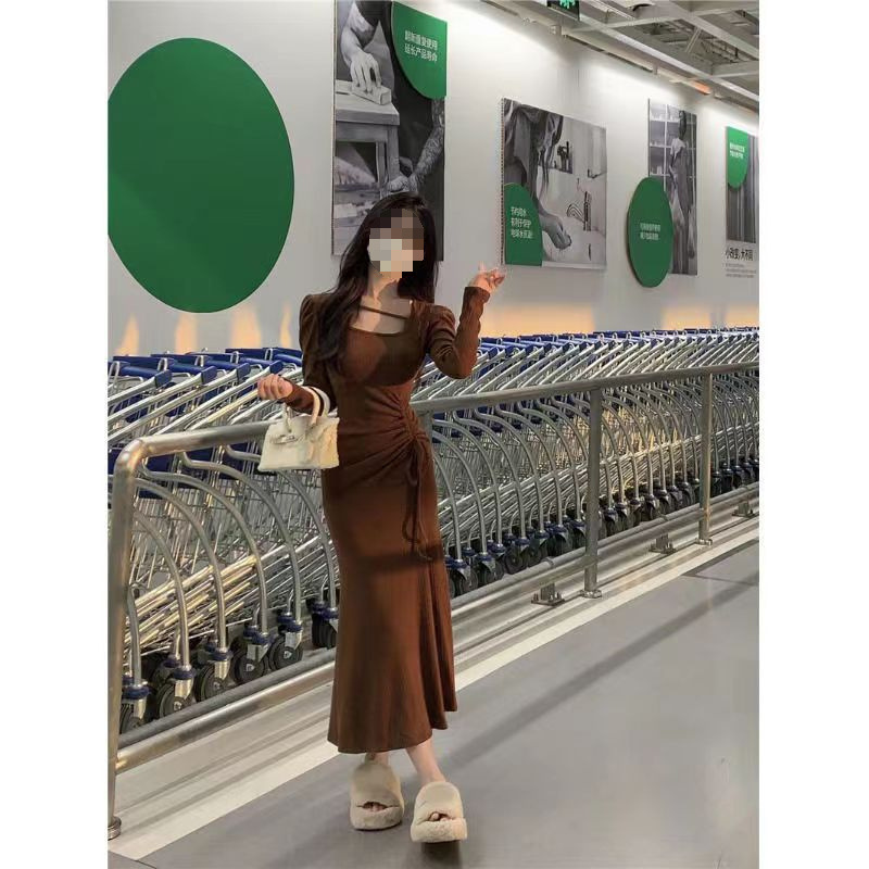 スクエアネックワンピース