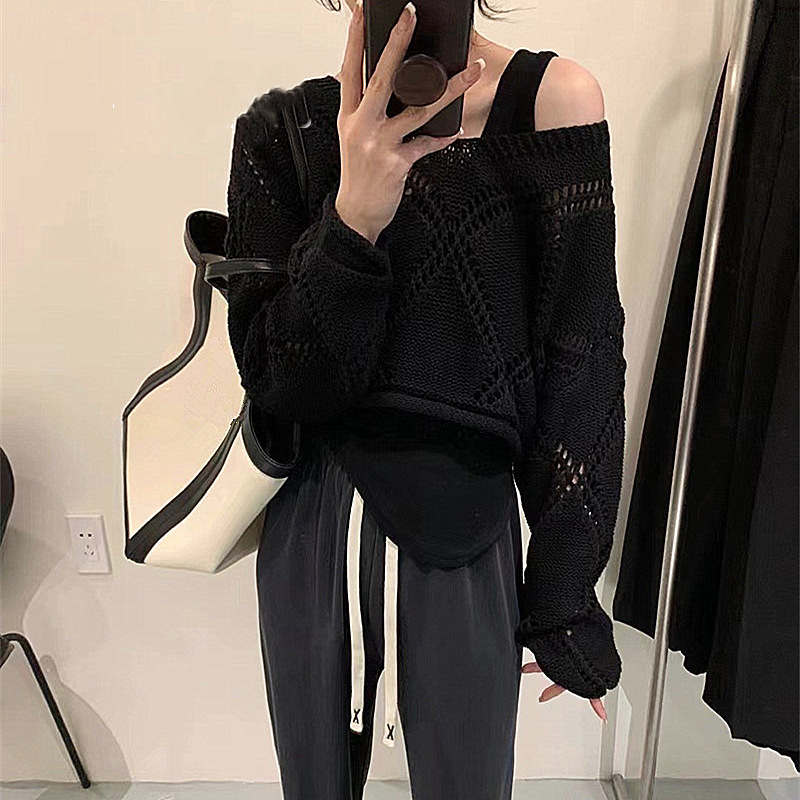 ショート丈ニットセーター