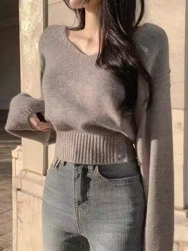 ウエストシェイプセーター