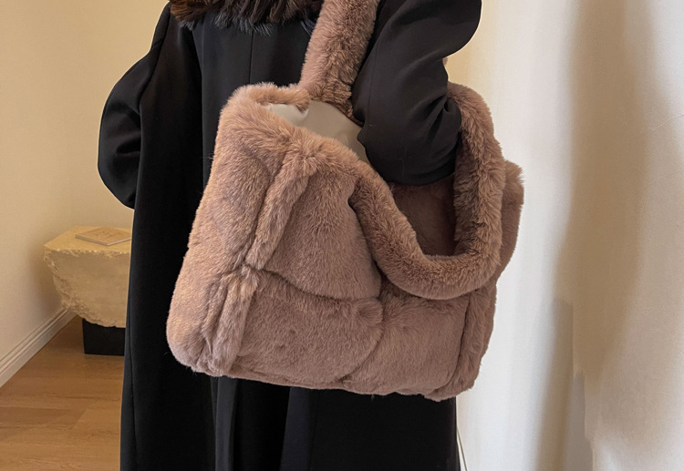 もこもこショルダーバッグ