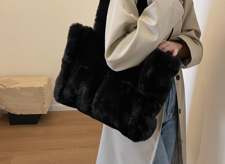 もこもこショルダーバッグ