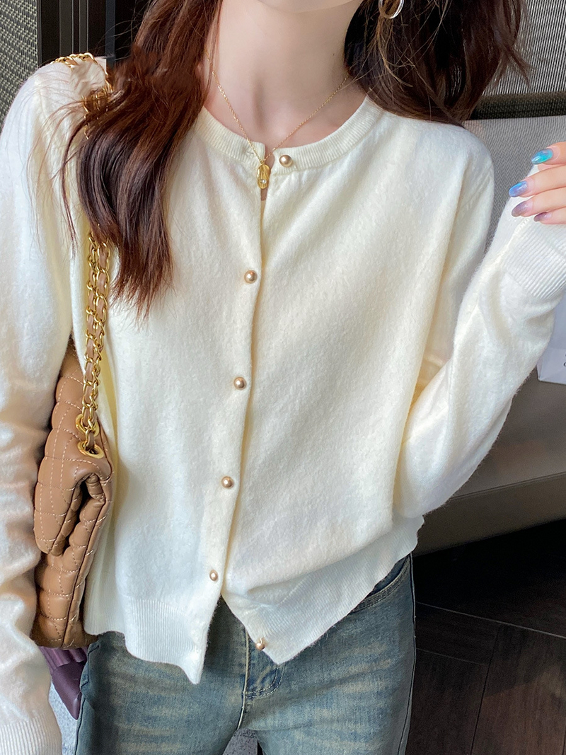 ゴールド丸ボタンカーディガン