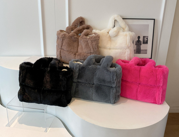 もこもこショルダーバッグ