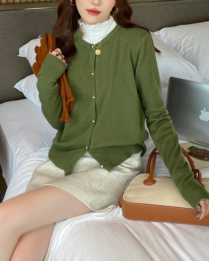 ゴールド丸ボタンカーディガン