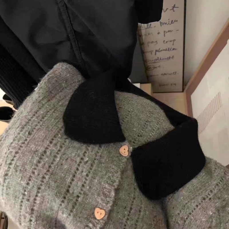 丸襟ツートンカラーカーディガン