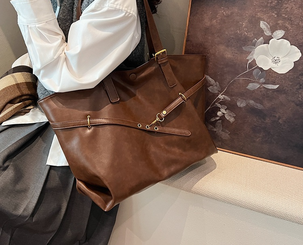 大容量レトロショルダーバッグ