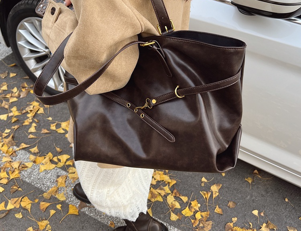 大容量レトロショルダーバッグ