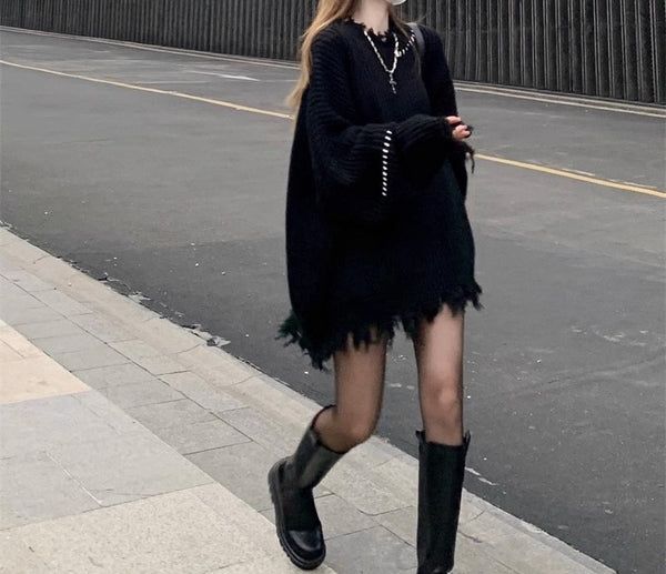 ダメージカジュアルセーター