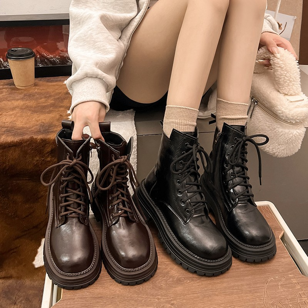 マーティンブーツ