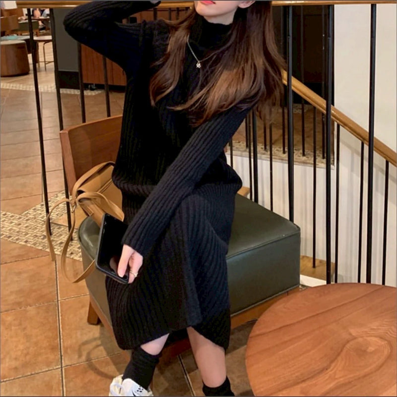 タートルネックロングタイトワンピース