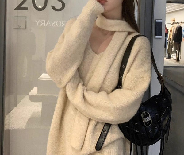 ネックリボン付ニット