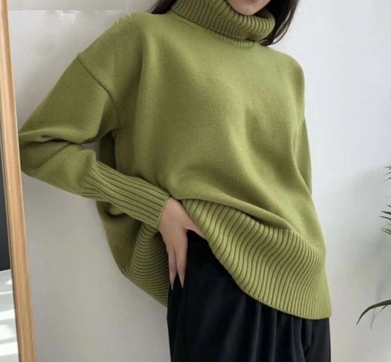 ゆったりタートルネックセーター