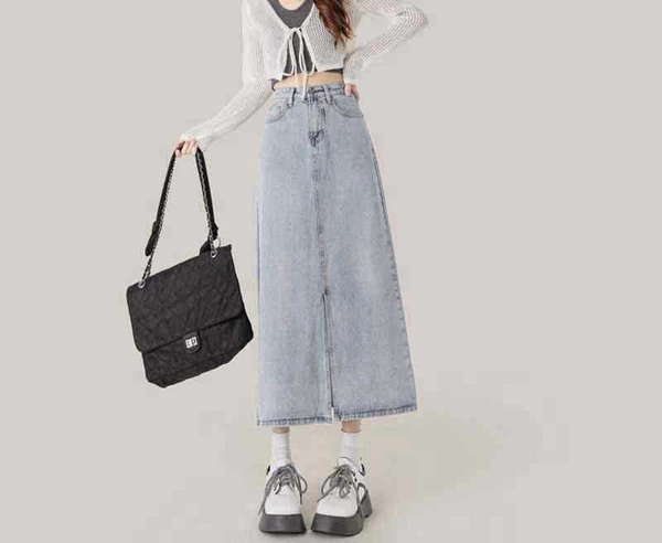 前スリットロングデニムスカート