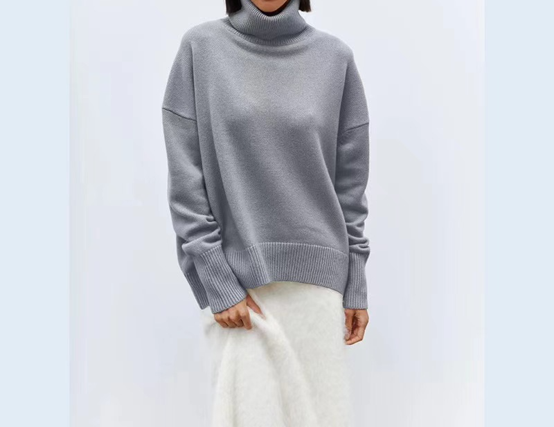 ゆったりタートルネックセーター