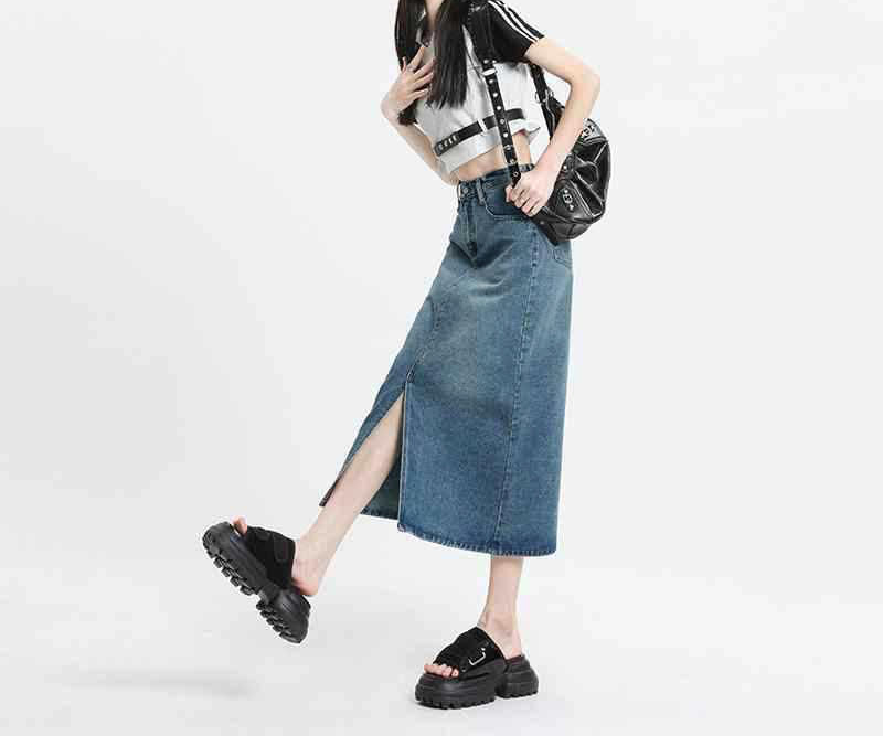 前スリットロングデニムスカート